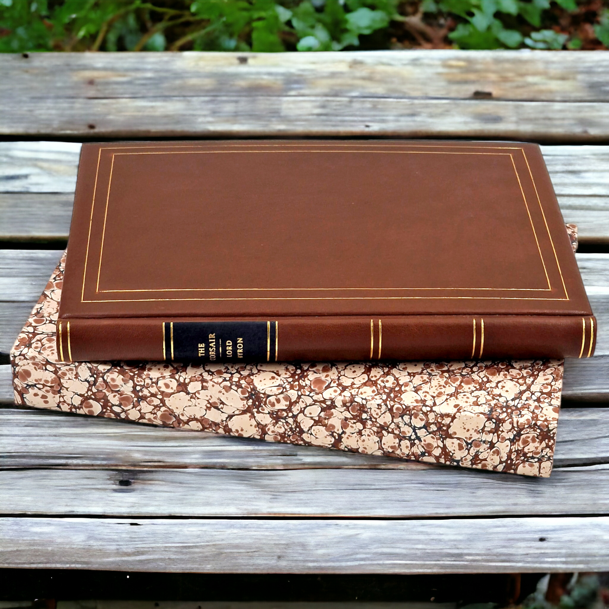 The Corsair limited edition - Full leather binding detail